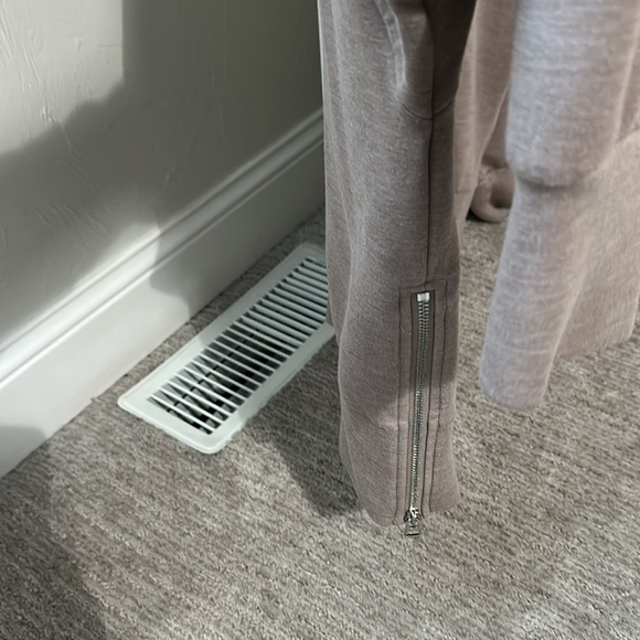 Varley - Picture 5 of 5